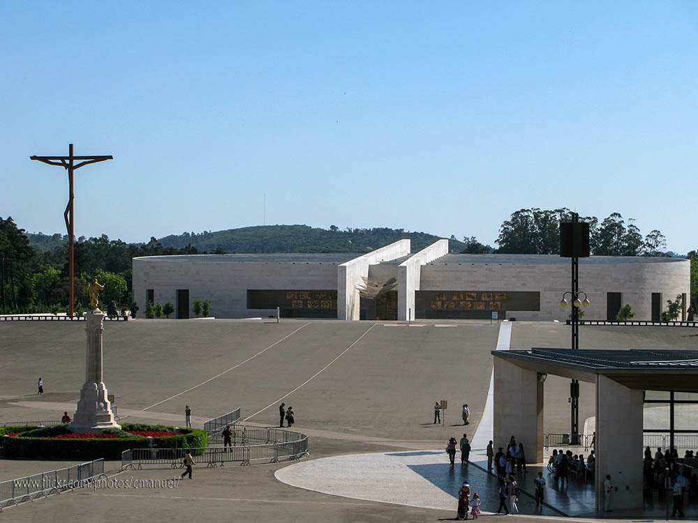 Basílica da Santíssima Trindade, Fátima